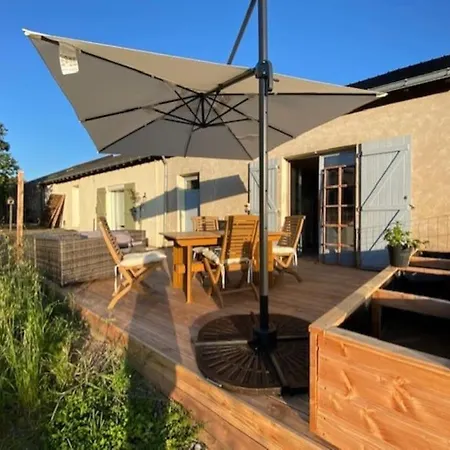 Maison Ancienne Renovee Bord De Loire Holiday home *